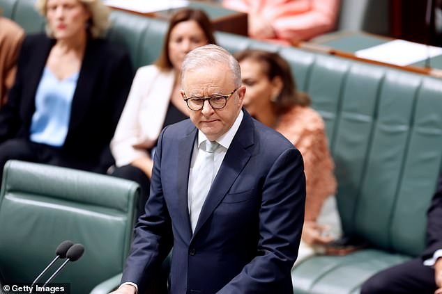 Conmoción cuando se descubre un complot de 10.000 dólares para secuestrar a Anthony Albanese después de que se filtran mensajes secretos del chat de un grupo neonazi