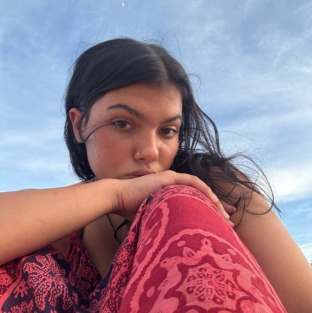 Teoría desgarradora sobre por qué la mochilera canadiense estaba realmente en una playa australiana: se encontraron dingos alrededor de su cuerpo que debían ser ‘eutanasiados’