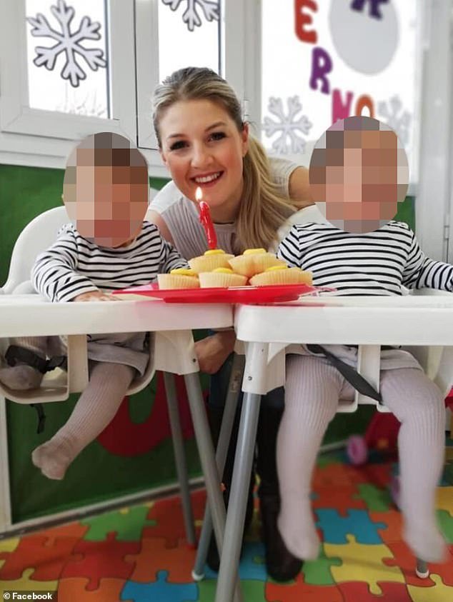 En la foto: La británica madre de tres hijos, de 33 años, fue asesinada a puñaladas en su casa en España mientras su ex está detenido bajo sospecha de asesinato.
