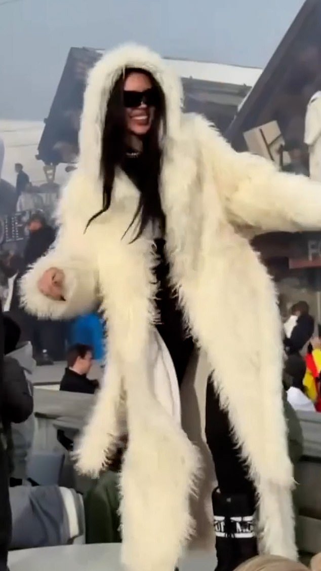 La ahijada de Putin entre las celebridades súper ricas de Rusia está de fiesta en los complejos turísticos más exclusivos de Europa mientras la guerra continúa en Ucrania.