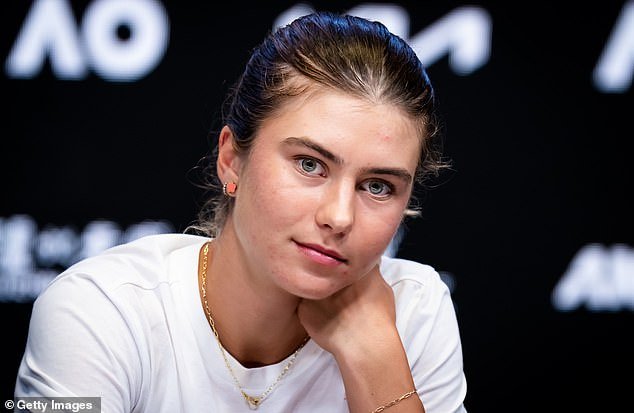 La nueva sensación del tenis adolescente estadounidense, Iva Jovic, de 18 años, se lanza al debate sobre Trump con un llamado a la “paz” para su país de origen.