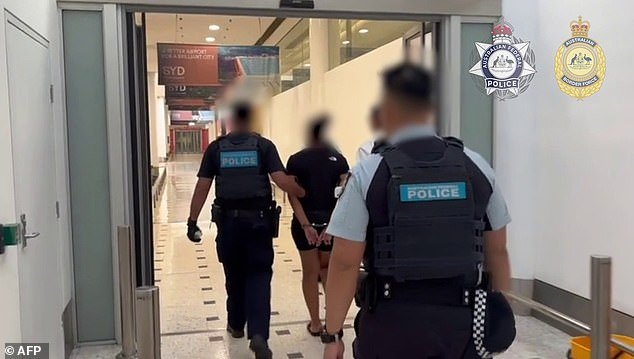 Detenido en el aeropuerto de Sydney tras el presunto descubrimiento de 36 millones de dólares en el equipaje de un australiano