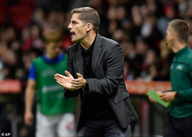 ¡Mánager de fútbol despedido por usar ChatGPT! El ex técnico español “usó IA para transferencias y mantuvo a las estrellas despiertas durante 28 horas después de ignorar el sentido común”