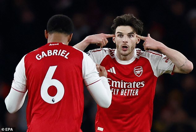 ¡No más Sr. Rice! La leyenda del Arsenal insiste en que quiere ver más del mediocampista Declan y quiere que sea “MALVADO” en su búsqueda de la gloria de la Premier League.