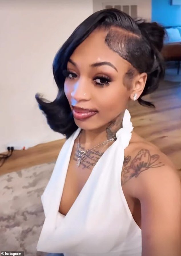 Un peluquero de 19 años es encarcelado por arrastrar a una chica de 15 años de vuelta al salón con su WEAVE “después de que ella intentó salir del salón sin pagar”.