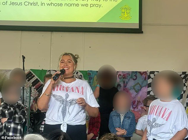 La impresionante confesión de una glamorosa profesora de música rubia ante el tribunal cuando admite haber tenido relaciones sexuales con un niño de 12 años