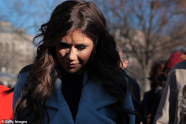 Trump le ha dado a Kristi Noem un nuevo y humillante papel tras la cumbre con Ice Maiden sobre el mortal deshielo en Minnesota.