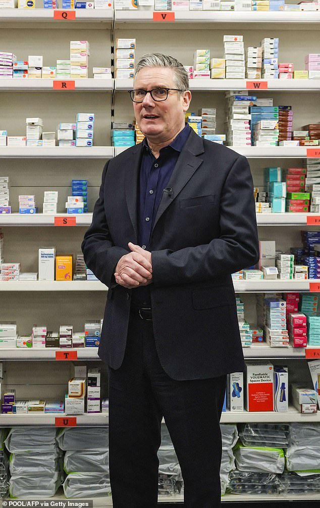 Para apaciguar a los parlamentarios laboristas, los alquileres de los arrendamientos se limitarán a £250 al año, a pesar de las preocupaciones del Tesoro sobre el impacto en las empresas.