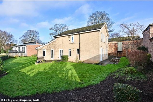 105896695-15501687-This_five_bedroom_property_in_York_comes_with_a_staggering_1_1mi-a-20_17696983375.jpeg
