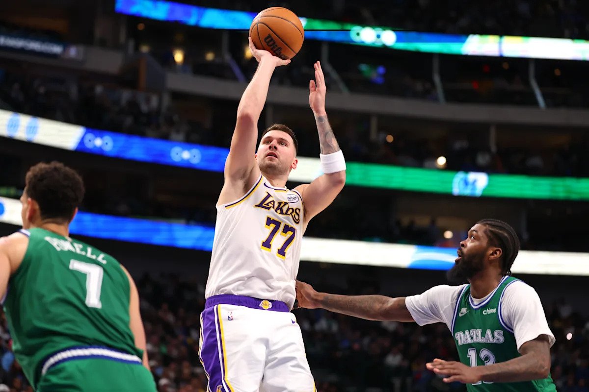 A cambio, Luka Dončić lleva a los Lakers a una remontada sobre los Mavericks en Dallas.