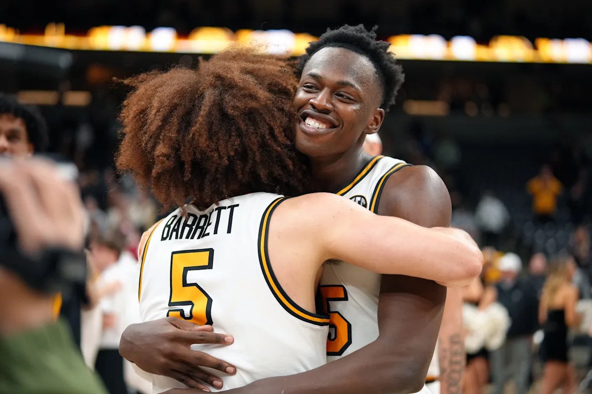 Missouri usa dos timbres para derrotar a Oklahoma 88-87 en tiempo extra