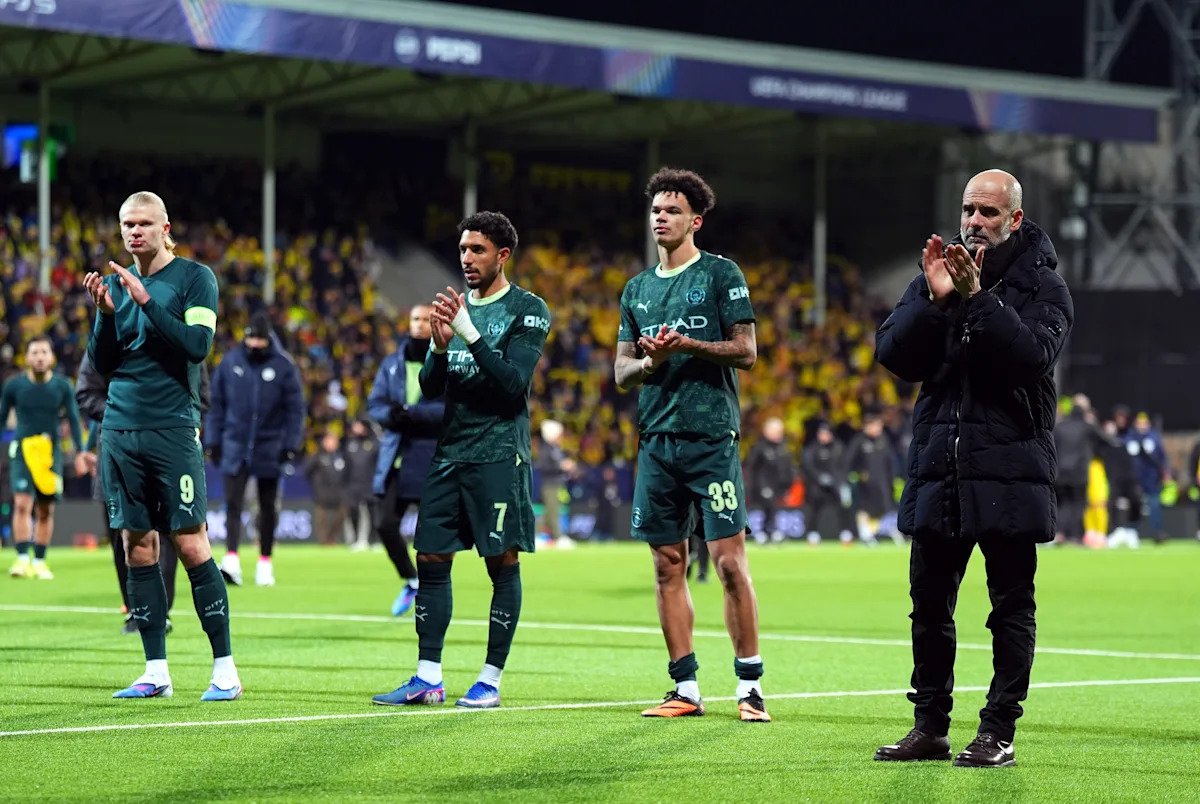 Los jugadores del Manchester City reembolsan el dinero a los aficionados que viajaron con ellos tras la sorprendente derrota en la Liga de Campeones ante el Bodø/Glimt