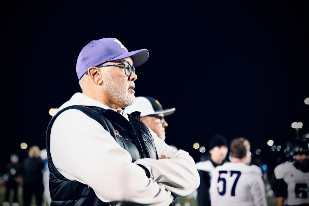 Amador Valley nombra a Duncan Burgermeister como nuevo entrenador de fútbol