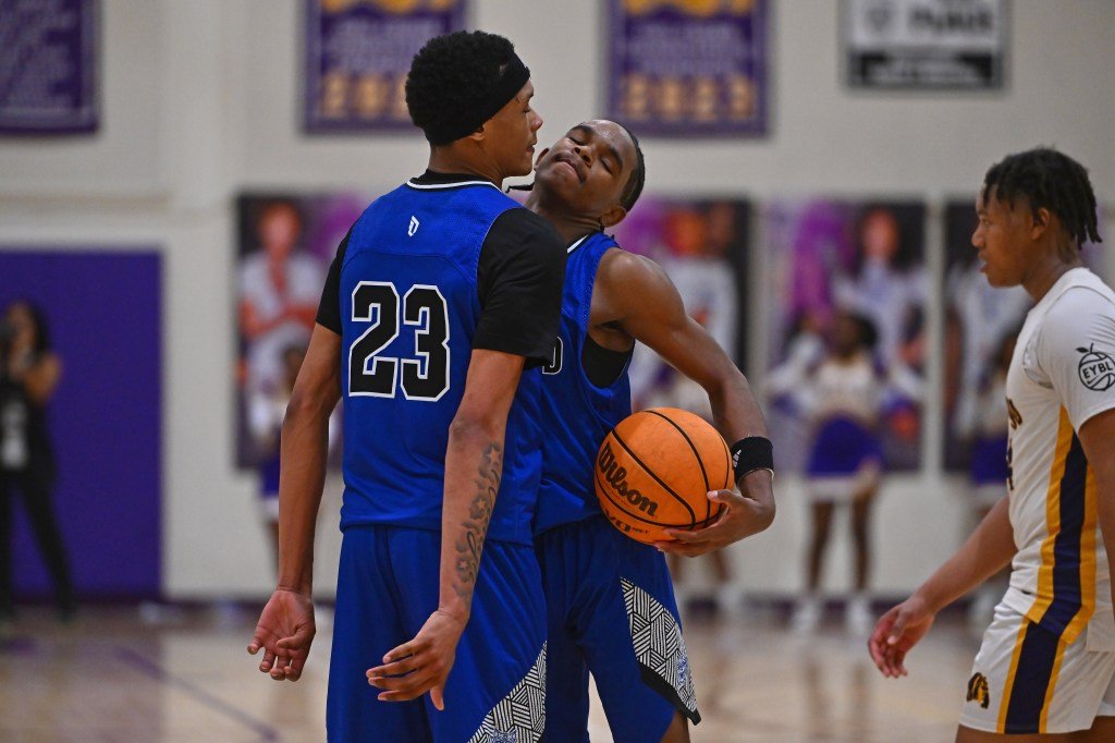 Oakland High completa siete juegos desgarradores contra Oakland Tech