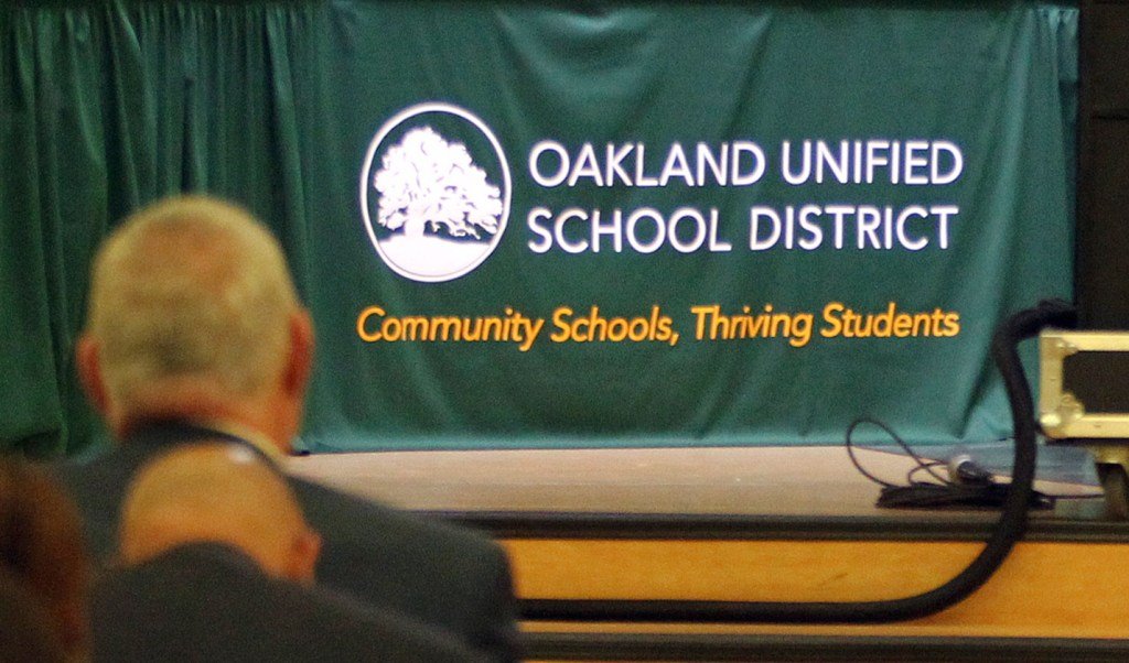 El Distrito Escolar Unificado de Oakland reduce a la mitad el déficit presupuestario de $100 millones – The Mercury News