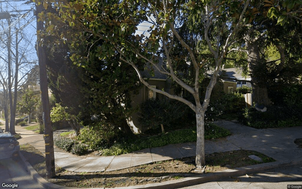 Como parte de la venta de $1.6 millones de una casa en el condado de Alameda