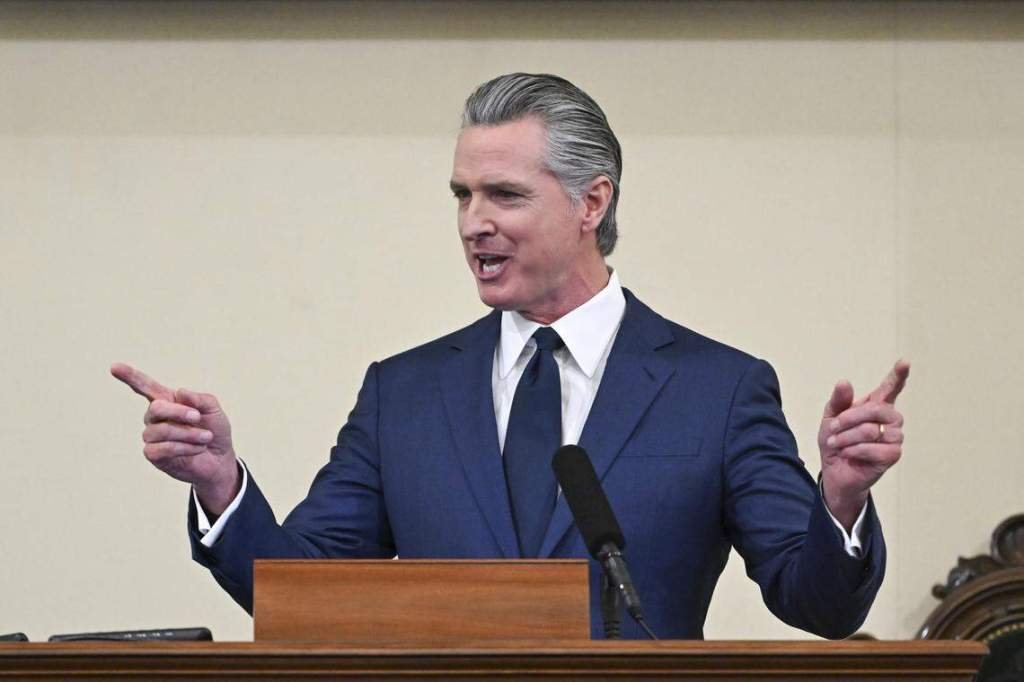 El presupuesto de Newsom presenta grandes aumentos de ingresos, pero ya hemos pasado por este camino antes