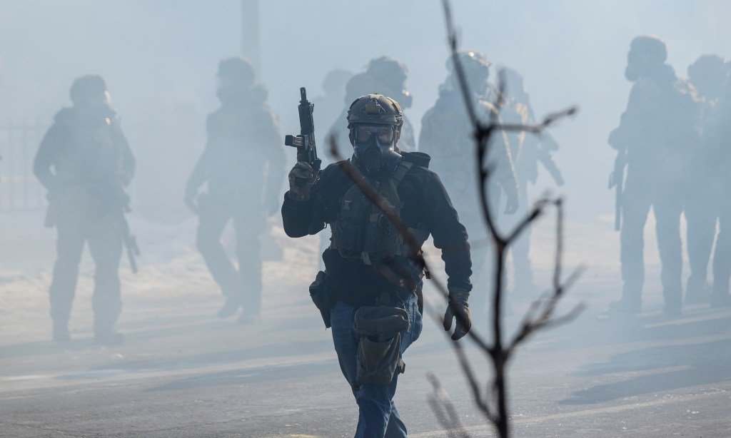 Los agentes del FBI dicen que estaban persiguiendo a inmigrantes criminales en el momento del tiroteo en Minneapolis. El estado dice que estuvo bajo custodia federal cuando tenía 18 años. – The Mercury News