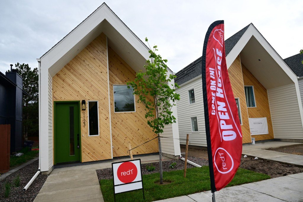 Las personas mayores con problemas de liquidez merecen una reducción del impuesto a la propiedad