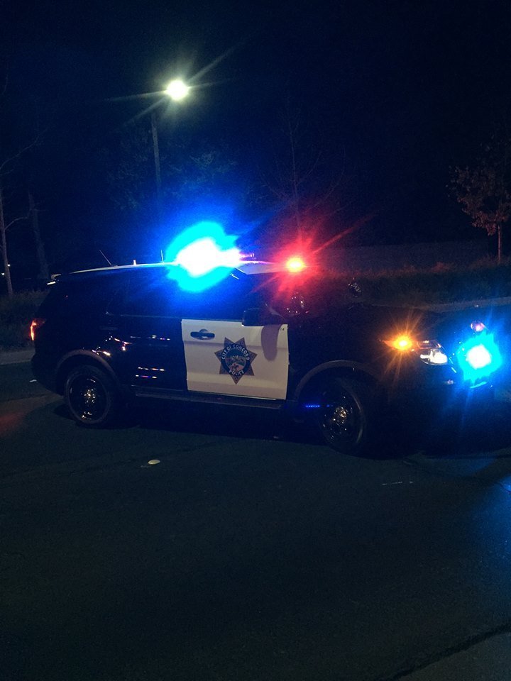 Víctima identificada en accidente fatal, mujer arrestada por conducir presuntamente distraída