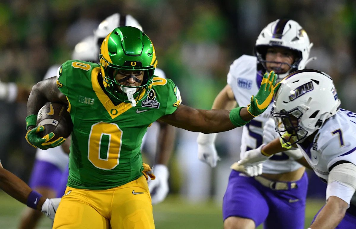 Playoffs de fútbol americano universitario: Oregon se quedará sin el RB Jordon Davison, estrella de primer año, en el Peach Bowl