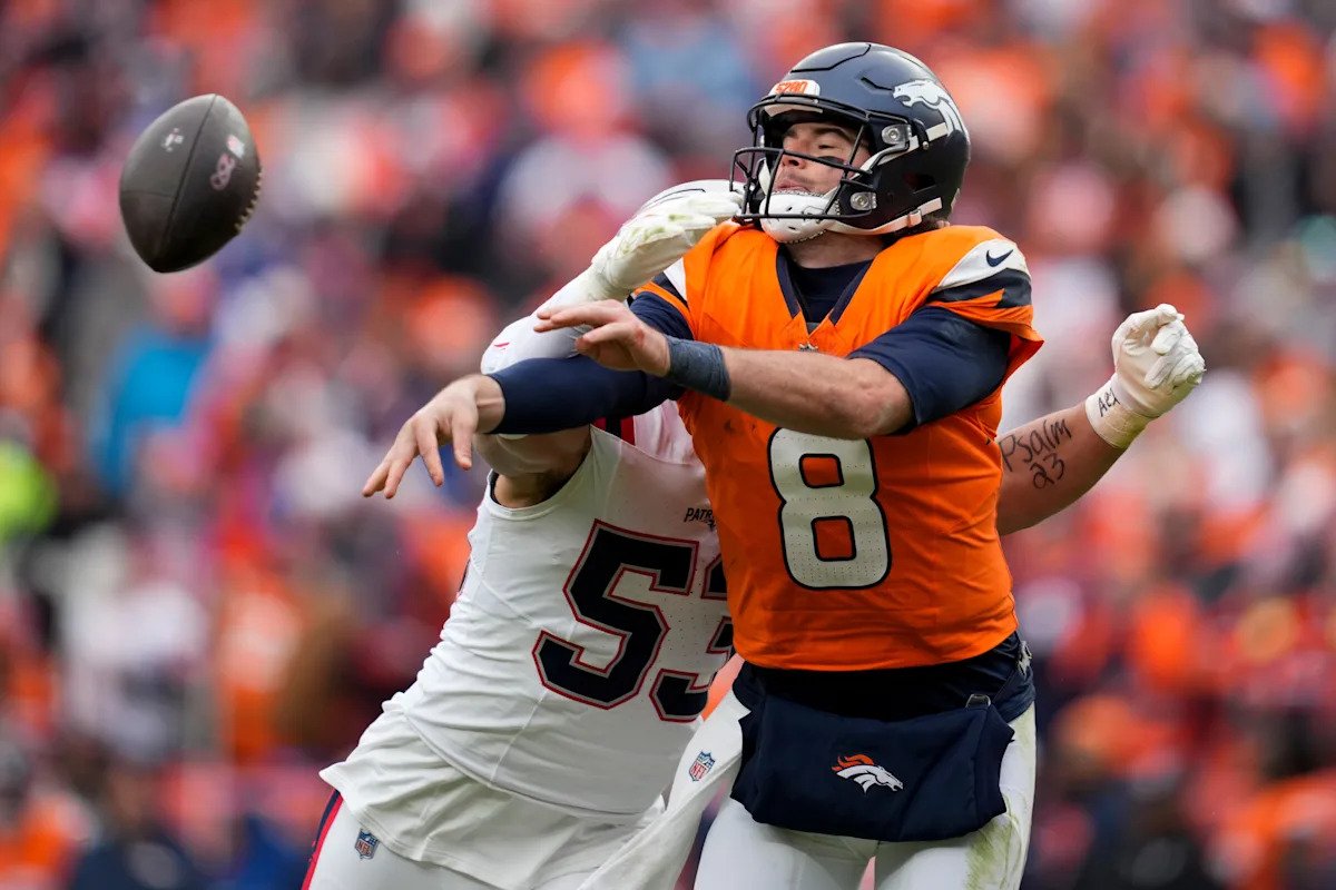 Campeonato de la AFC: Los Patriots pierden un touchdown defensivo debido a una pérdida de balón de Jarrett Stidham, luego Drake Maye anota de todos modos