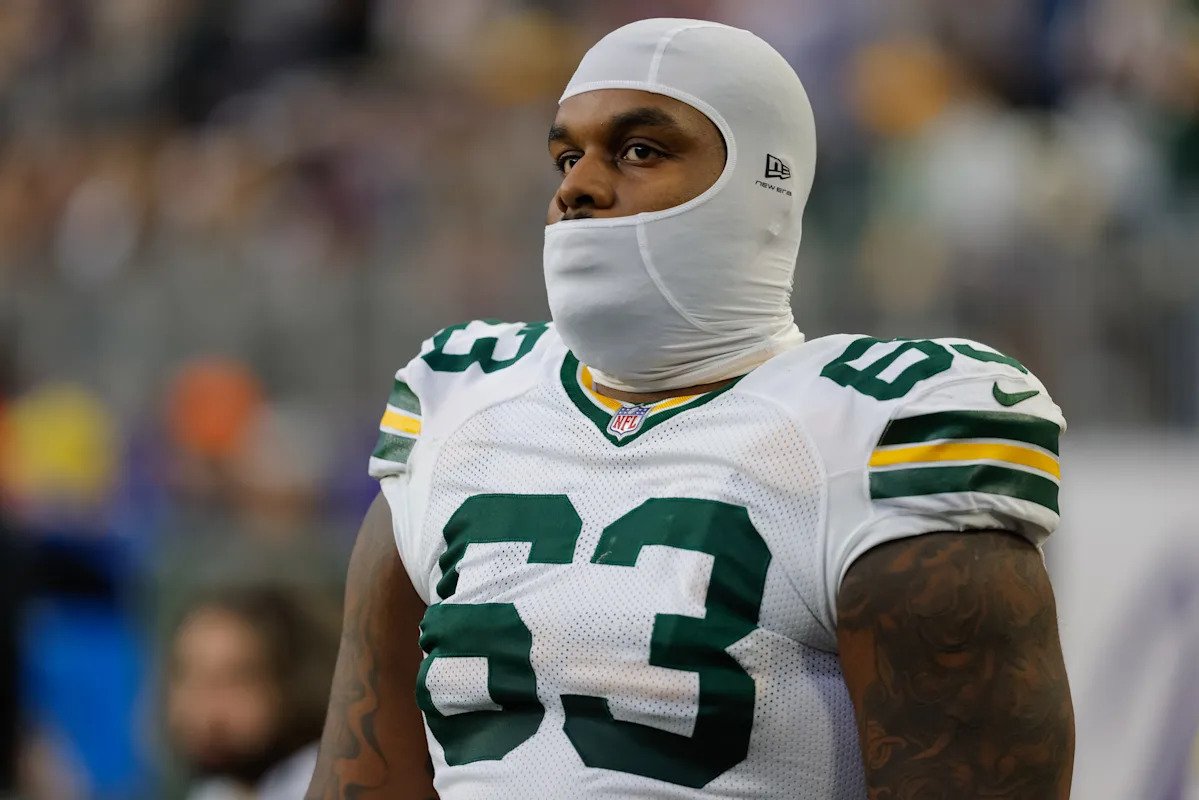 Rasheed Walker de los Packers fue arrestado en el aeropuerto de LaGuardia por cargos de armas
