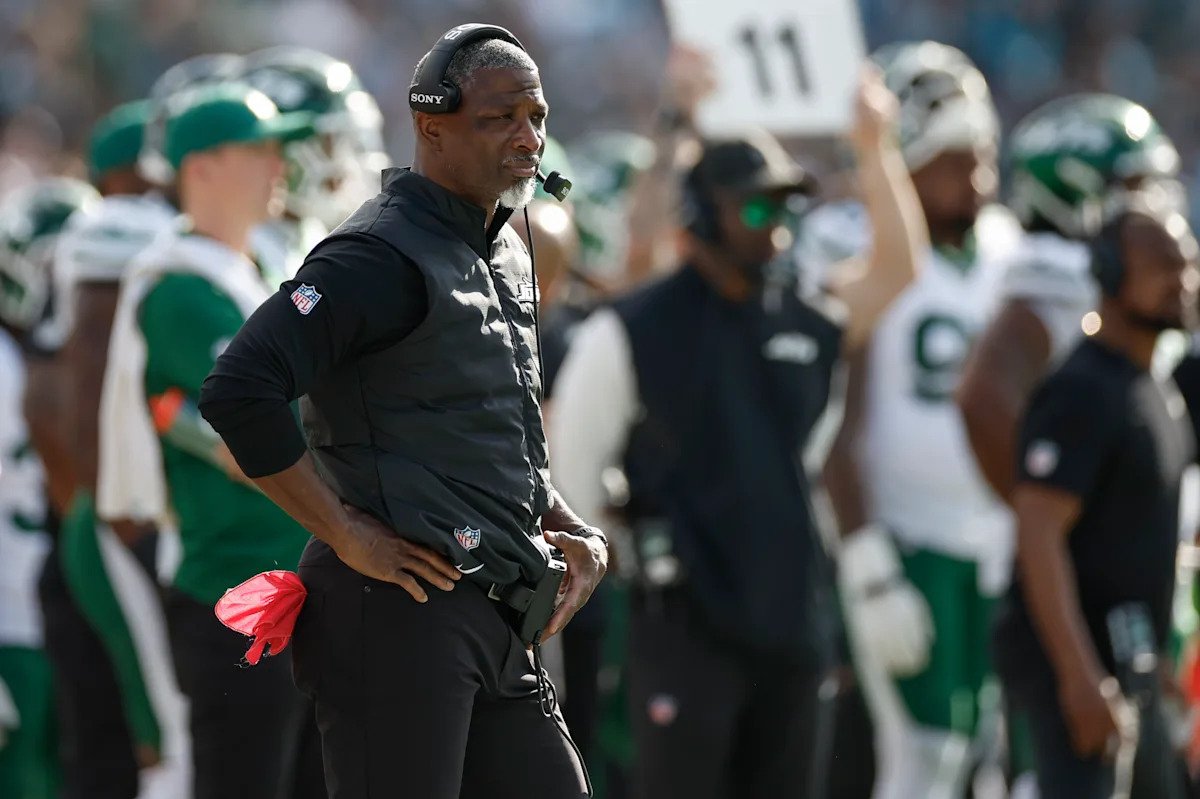 Se informa que los Jets se están separando de un puñado de asistentes mientras Aaron Glenn se prepara para una reestructuración de personal en el segundo año.