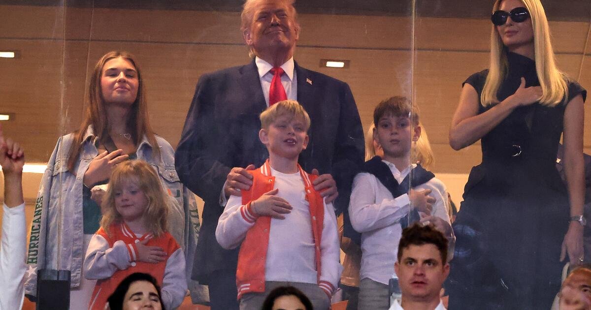 ¿Por qué Trump se salta el Super Bowl? Dice que está “demasiado lejos”