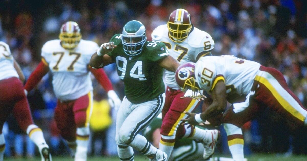 El ex liniero de la NFL Kevin Johnson fue asesinado en un campamento para personas sin hogar en el sur de Los Ángeles.