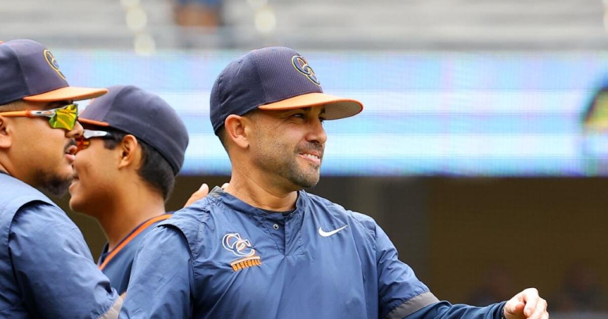 Marcus Alvarado renuncia como entrenador de béisbol en Chatsworth, citando quejas de sus padres