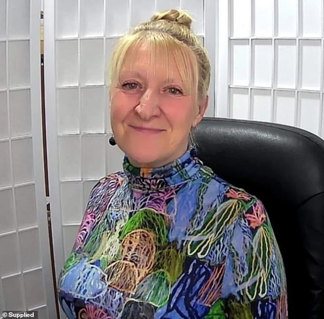 Una mujer australiana afirma que tuvo un encuentro con extraterrestres a altas horas de la noche y lo que le hicieron la dejó aterrorizada.