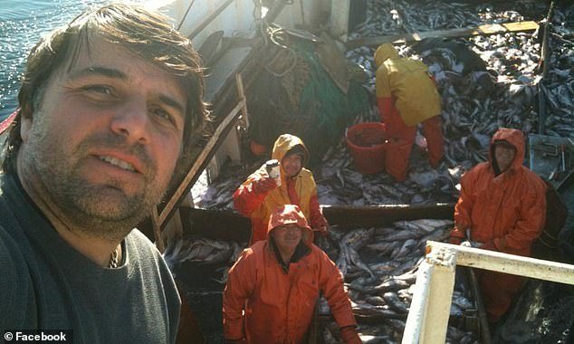 Las siete personas que murieron en el barco pesquero del capitán de la estrella de televisión fueron identificadas tras el trágico hundimiento.