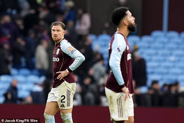 Por qué el controvertido perdón del VAR al Brentford no excusa al Aston Villa y cómo las malas decisiones en la ventana de transferencias están pasando factura después de una segunda derrota consecutiva en casa, escribe TOM COLLOMOSSE
