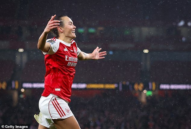¡El Arsenal es campeón del mundo! El equipo de Renee Slegers sobrevive a la prueba del Corinthians y a un muro de ruido brasileño para conquistar el fútbol femenino, mientras que los Gunners se embolsan un enorme premio de siete cifras de la nueva pero controvertida Copa de Campeones de la FIFA.
