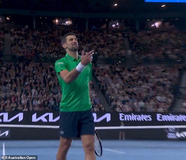 La divertida oferta de Novak Djokovic al ex rival Rafael Nadal durante la final del Abierto de Australia: “¿Quieres jugar, Rafa?”