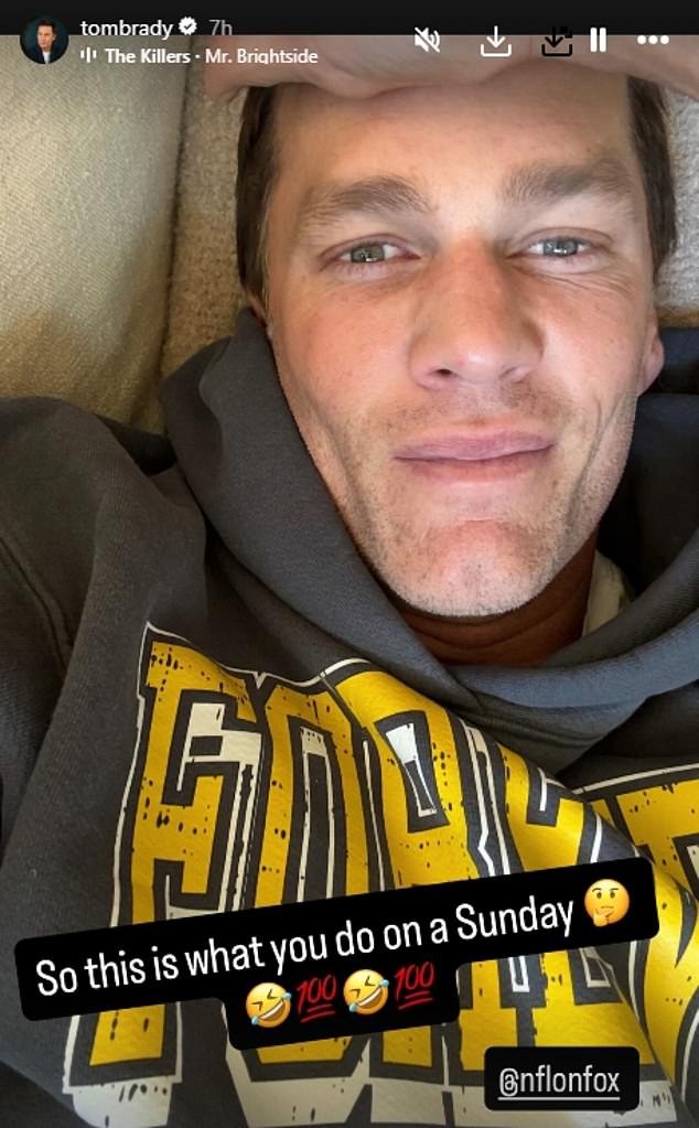 Aburrido, Tom Brady descansa en su mansión de Florida mientras se pone al día con los comentarios de la NFL de la primera semana.