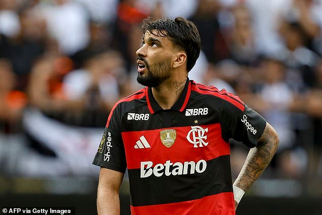 Lucas Paqueta se pierde una SITTER en su debut cuando su nuevo club, Flamengo, perdió la Supercopa de Brasil los últimos días luego de su salida de £ 36 millones del West Ham.