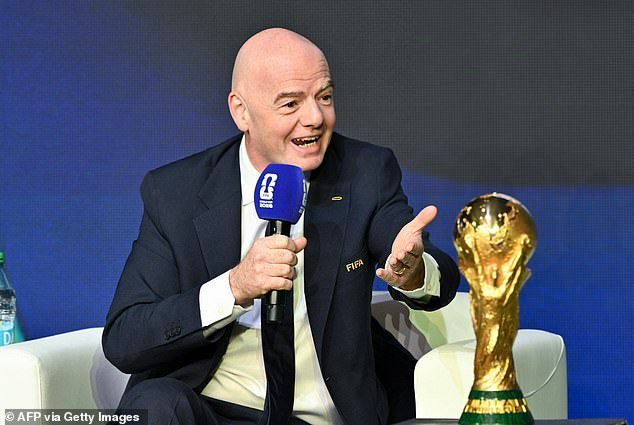 Gianni Infantino espera poner fin a la sanción a Rusia: el presidente de la FIFA afirma que la sanción sólo ha alimentado “frustración y odio”