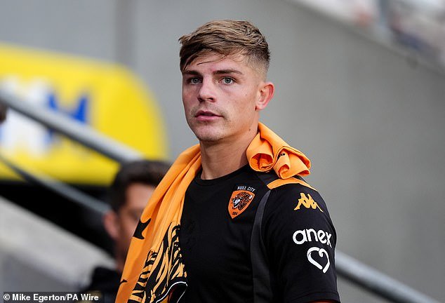 La ex estrella del Man United, Brandon Williams, fue sentenciado una vez a 14 meses de prisión después de ser acusado de conducir de manera peligrosa y fue liberado por el club Championship después de solo CINCO minutos de juego.