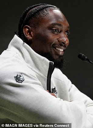 La estrella de los Seahawks sorprende al MAGA apenas velado mientras elogia el espectáculo de medio tiempo del Super Bowl de Bad Bunny