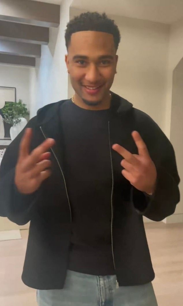 El mejor mariscal de campo de la NFL luce irreconocible después de cortarse el cabello en un importante movimiento fuera de temporada