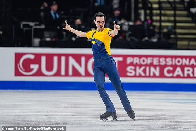 La estrella del patinaje artístico Minion obtuvo un indulto de los Juegos Olímpicos de Invierno mientras Universal Studios cedía ante la presión pública.