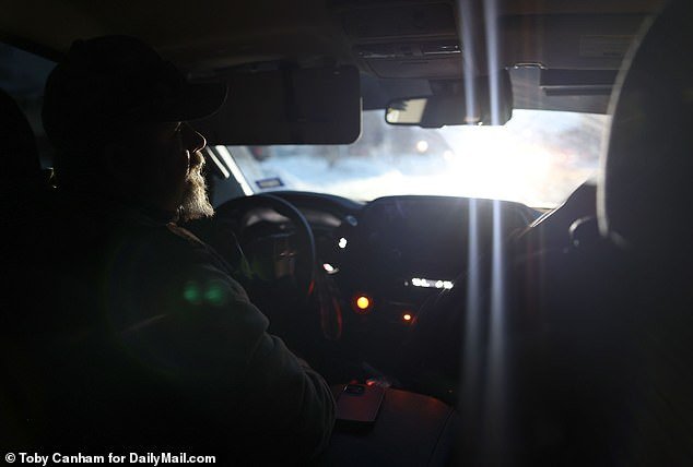 Monté ICE por las calles heladas de Minneapolis. Vi cómo arrestaban a inmigrantes. Los frentes no tienen nada que ver con lo que se ve en la televisión.