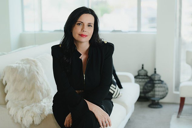 Por qué “dividirlo todo” podría destruir silenciosamente su futuro financiero y cómo puede mejorarlo con su pareja: VANESSA STOYKOV