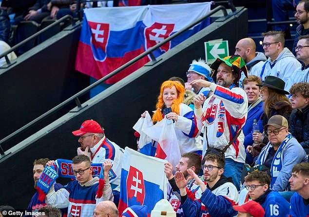 Fugitivo arrestado después de 16 años de fuga cuando la policía lo encuentra viendo los Juegos Olímpicos de Invierno en Italia