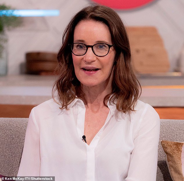 El vocabulario de los niños se reduce a medida que aumenta el tiempo frente a la pantalla, dice Susie Dent