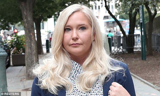 La causa de la muerte de Virginia Giuffre y los correos electrónicos secretos de su confidente más cercano se revelan en los archivos de Epstein, antes de que sean redactados apresuradamente.