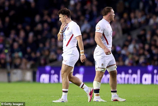 La estrella inglesa Henry Arundell es expulsado después de un horrible choque con rivales escoceses mientras el equipo de Steve Borthwick queda atónito en una primera mitad de pesadilla en Edimburgo.