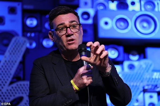 El líder laborista Andy Burnham está tramando un nuevo plan para convertirse en diputado después de que se le prohibiera presentarse en Gorton y Denton el mes pasado.